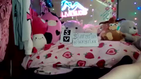 ivorytrixx online show from June 15, 3:31 am