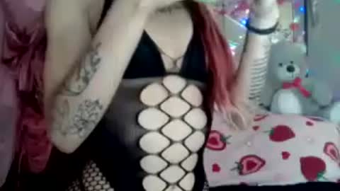 ivorytrixx online show from June 25, 4:01 am