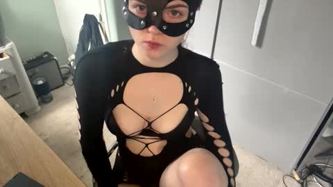 ivy2108 online show from April 15, 1:29 pm