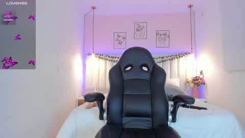 maria  online show from January 9, 1:39 am