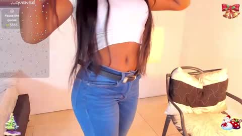 i v y  b l i s s online show from December 17, 4:21 pm