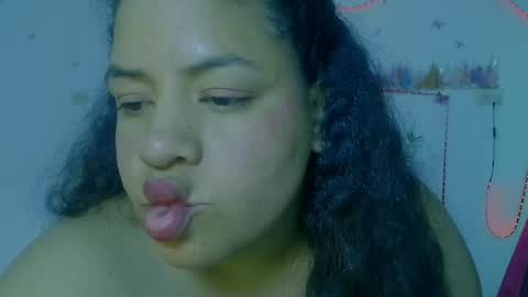 ivydesouza online show from May 15, 10:50 pm