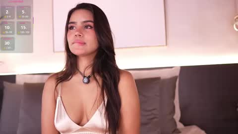 ivyellis online show from April 15, 11:50 am