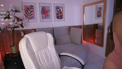 Ivy Grabes online show from April 6, 7:04 pm