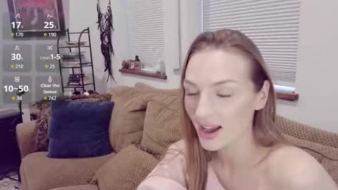 ivygrave online show from February 13, 7:32 pm