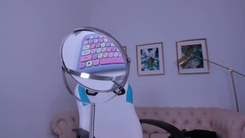 Snapshot of ivyhoney chatting on December 2, 6:52 am IVY - Follow me 3 online show from December 2, 6:52 am