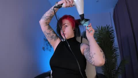 Snapshot of ivyhoney chatting on December 11, 6:47 am IVY - Follow me 3 online show from December 11, 6:47 am