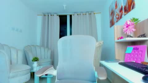 Adriana Independent Model online show from March 28, 2:00 am