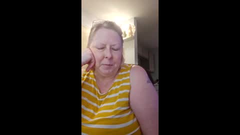 ivyjane3522 online show from April 4, 5:43 pm