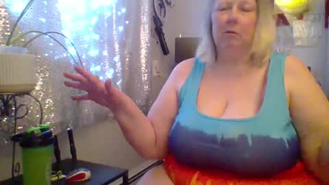 ivyjane3522 online show from July 12, 1:07 am