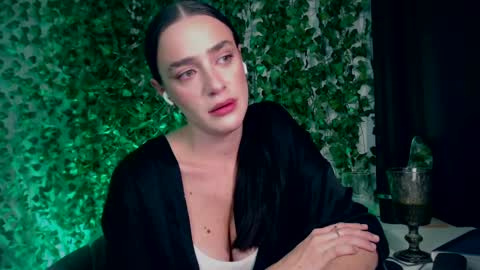 Snapshot of ivyjonson chatting on December 29, 11:08 pm Miss Ivy online show from December 29, 11:08 pm