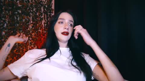 Snapshot of ivyjonson chatting on January 19, 7:26 pm Miss Ivy online show from January 19, 7:26 pm