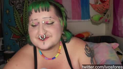 Snapshot of ivylustful chatting on September 15, 8:20 pm Ivo Lustful hethey Eris Allure shethey online show from September 15, 8:20 pm