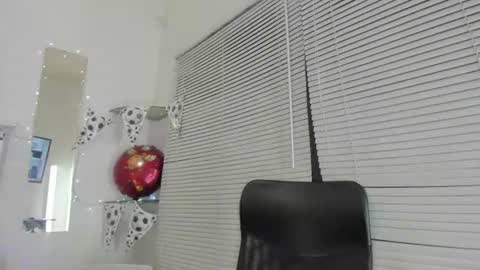 ivymilleer online show from July 8, 12:42 pm