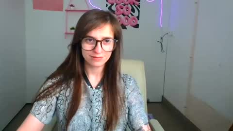 Snapshot of ivynoir_ chatting on June 19, 10:46 pm Ivy online show from June 19, 10:46 pm