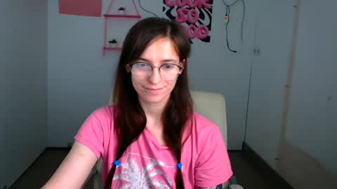 Snapshot of ivynoir_ chatting on June 24, 7:18 am Ivy online show from June 24, 7:18 am
