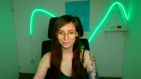 Snapshot of ivynoir_ chatting on June 25, 11:59 am Ivy online show from June 25, 11:59 am