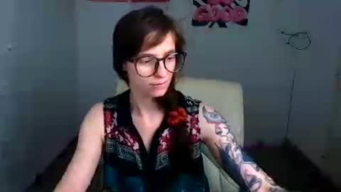 Snapshot of ivynoir_ chatting on July 3, 2:01 pm Ivy online show from July 3, 2:01 pm