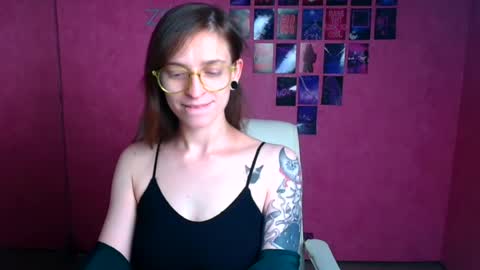 Snapshot of ivynoir_ chatting on July 4, 10:27 pm Ivy online show from July 4, 10:27 pm