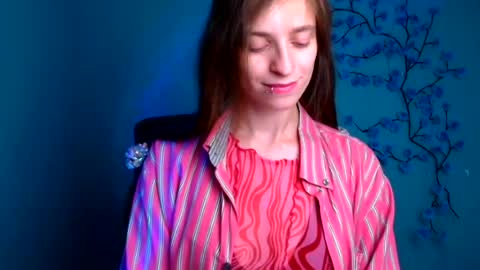 Snapshot of ivynoir_ chatting on July 18, 2:32 pm Ivy online show from July 18, 2:32 pm
