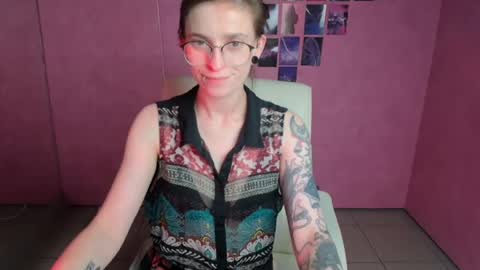 Snapshot of ivynoir_ chatting on July 19, 11:41 pm Ivy online show from July 19, 11:41 pm