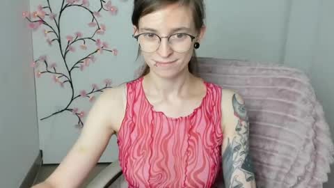 Snapshot of ivynoir_ chatting on July 26, 2:46 pm Ivy online show from July 26, 2:46 pm