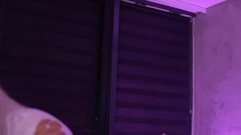 IvyRowa online show from September 19, 5:35 pm