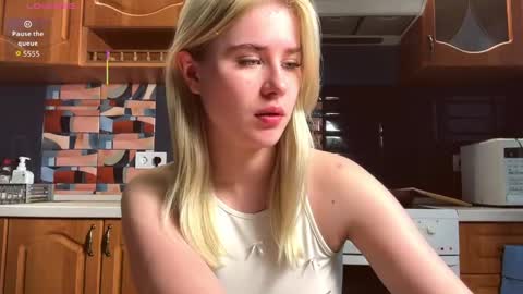 ivywairley online show from April 16, 3:07 am