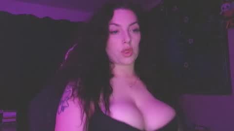 Amiee online show from April 18, 1:20 am