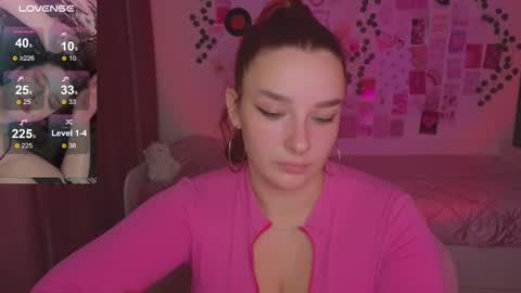 Snapshot of iwi_wi_wi chatting on September 29, 8:13 pm Daisy online show from September 29, 8:13 pm