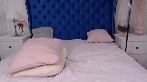 Snapshot of iwillfall_ chatting on February 8, 1:43 am Maxim online show from February 8, 1:43 am