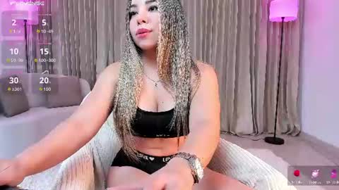 Snapshot of ixchelcherry chatting on June 23, 8:18 pm Ixchel online show from June 23, 8:18 pm