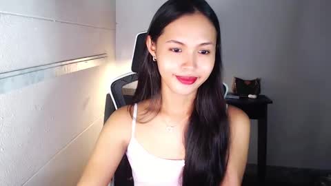 Snapshot of iyahfoxy777 chatting on December 2, 5:04 pm divaonopka online show from December 2, 5:04 pm