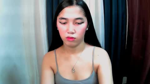 Snapshot of iyanna_ivelle chatting on November 8, 4:23 am UR LOVELY IYANNA online show from November 8, 4:23 am