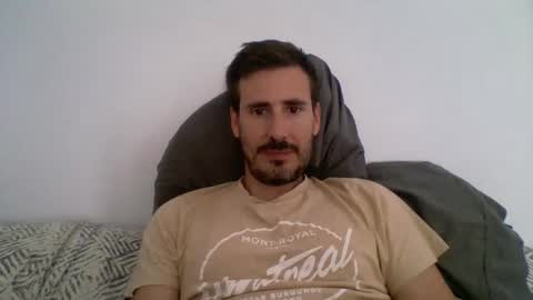 Snapshot of iyoperro chatting on September 30, 10:20 am Casandro online show from September 30, 10:20 am