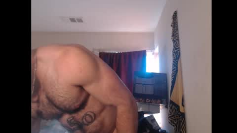 izak144 online show from February 8, 7:05 pm