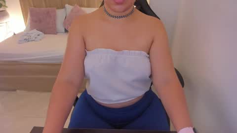 Iza online show from February 6, 6:40 am