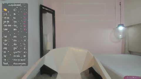 izelevans online show from March 27, 11:43 am