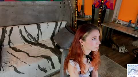 izi online show from April 2, 3:31 pm