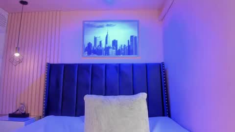 Izumi online show from April 4, 11:40 am