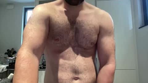 Izylduur online show from September 9, 8:14 am