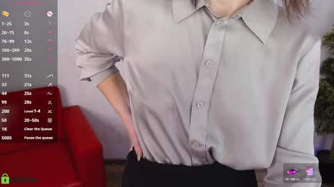 Queen of nylon  Victoria online show from January 12, 5:23 am