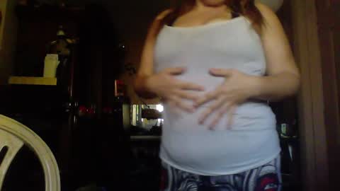 Snapshot of izzybaby25 chatting on January 12, 3:03 pm Isabella Jones online show from January 12, 3:03 pm
