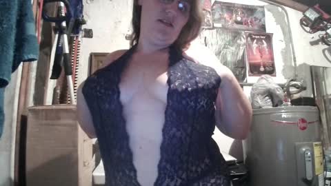 Snapshot of izzybaby25 chatting on January 13, 1:13 am Isabella Jones online show from January 13, 1:13 am