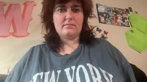 Snapshot of izzyishottttt chatting on October 26, 9:48 am izzyishottttt online show from October 26, 9:48 am