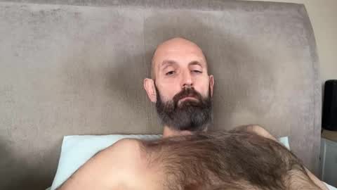 izzysboytoy1 online show from January 9, 11:24 am