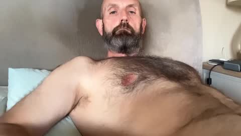 izzysboytoy1 online show from June 25, 6:23 pm