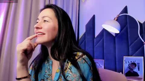 Snapshot of izzyyur chatting on May 23, 6:45 pm Izzy online show from May 23, 6:45 pm