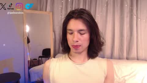 Hey im Jaxxxon check my info     online show from March 10, 3:28 pm