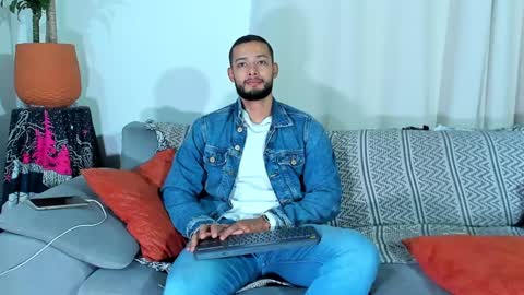 Calix  Independient model Insta and twt Calixsnake online show from December 8, 5:29 am